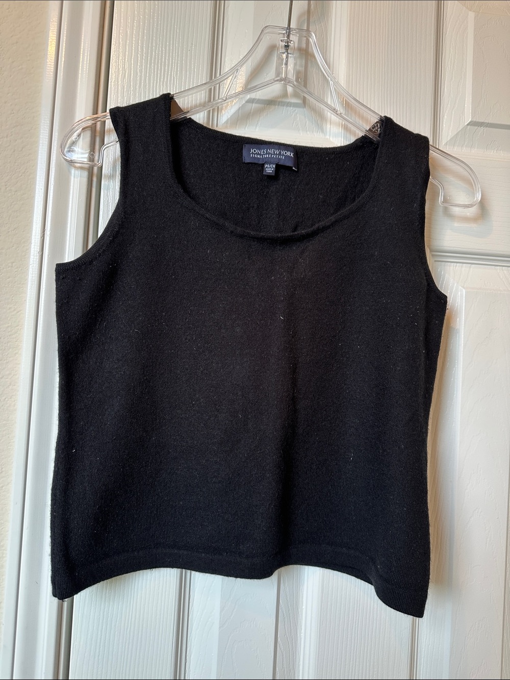 Jones New York Black Scoop Neck Knit Tank
